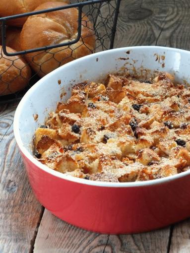 Pomarańczowy pudding chlebowy